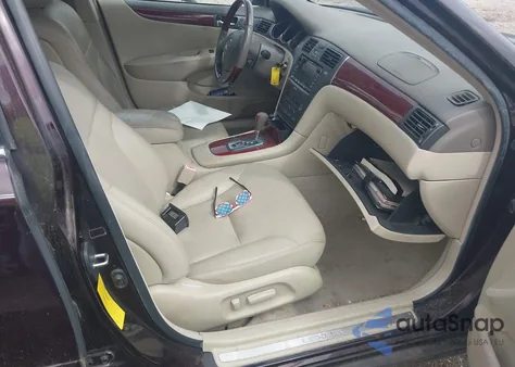 2003 Lexus Es 300 z USA, uszkodzony, nr VIN JTHBF30GX36018334